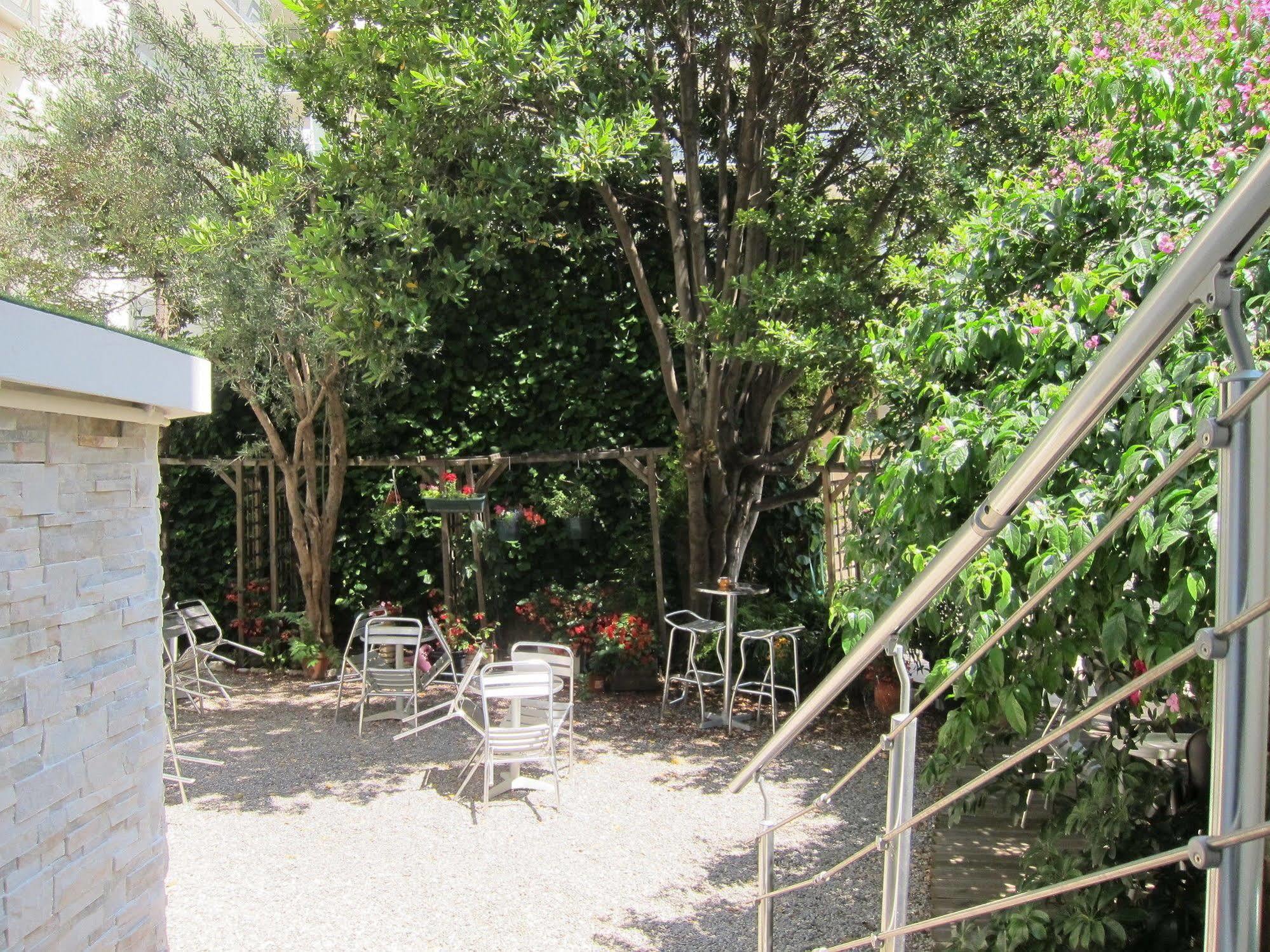 Brit Hotel Colbert Juan-les-Pins Luaran gambar